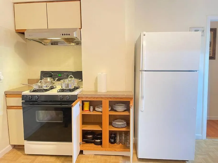 Entire Beautiful 2Br Private Apartment R 뉴욕 0*,  미국